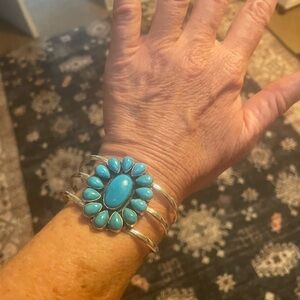 KingmanTurquoise and Silver Cuff Bracelet🦋